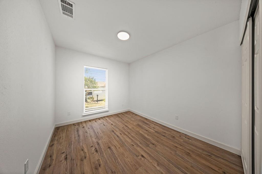 325 Chancellorsville Drive Property Photo 24