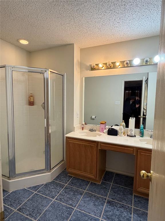 6006 Brook Forest Drive Property Photo 14