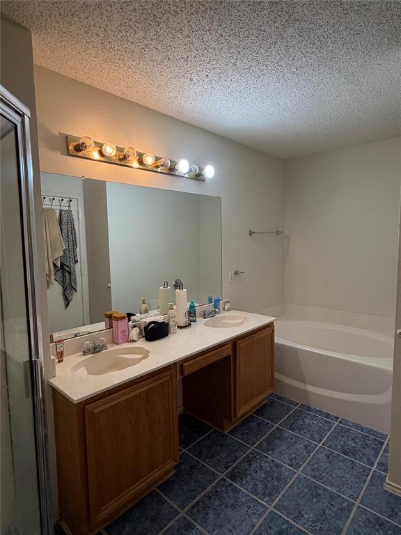 6006 Brook Forest Drive Property Photo 15