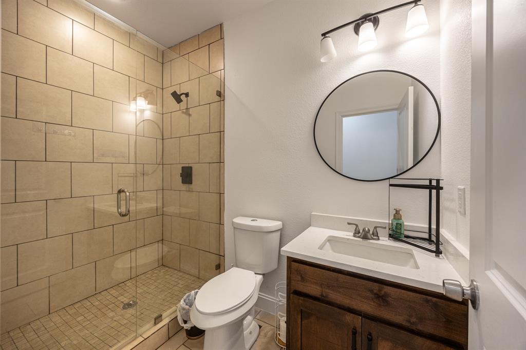 1236 E Fogg Street Property Photo 11