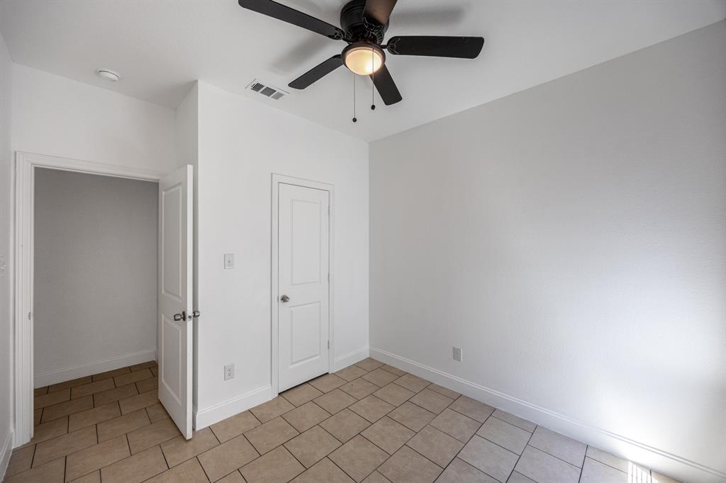 1236 E Fogg Street Property Photo 12