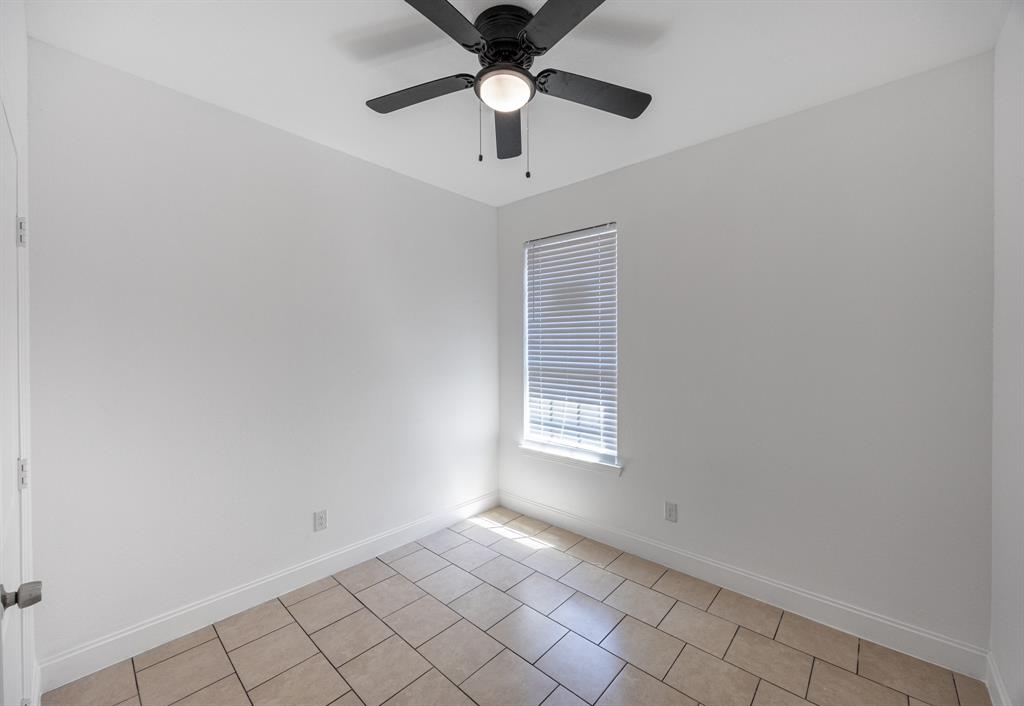 1236 E Fogg Street Property Photo 13