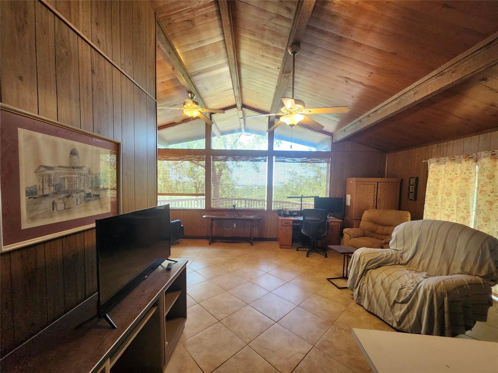 380 Nocona Drive Property Photo 4