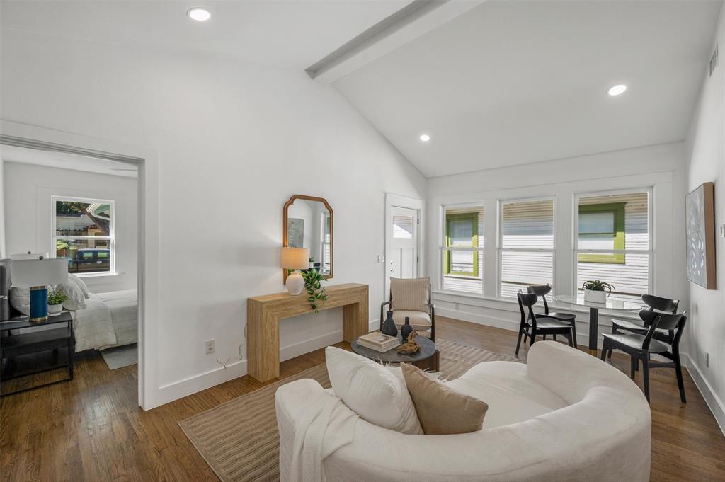 4522 Junius Street Property Photo 7