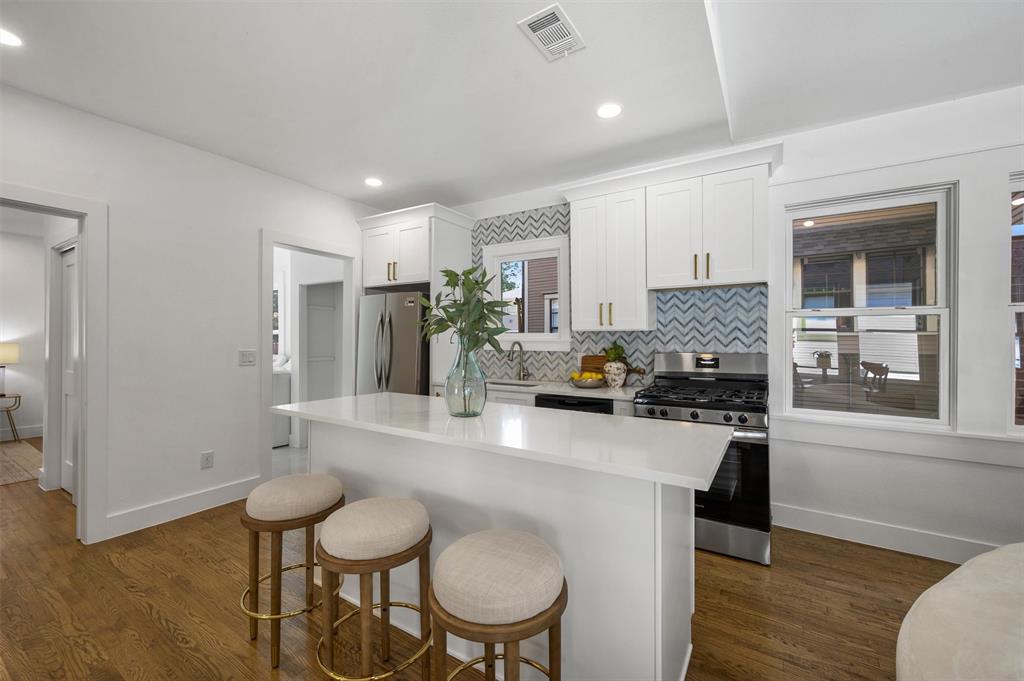 4522 Junius Street Property Photo 11