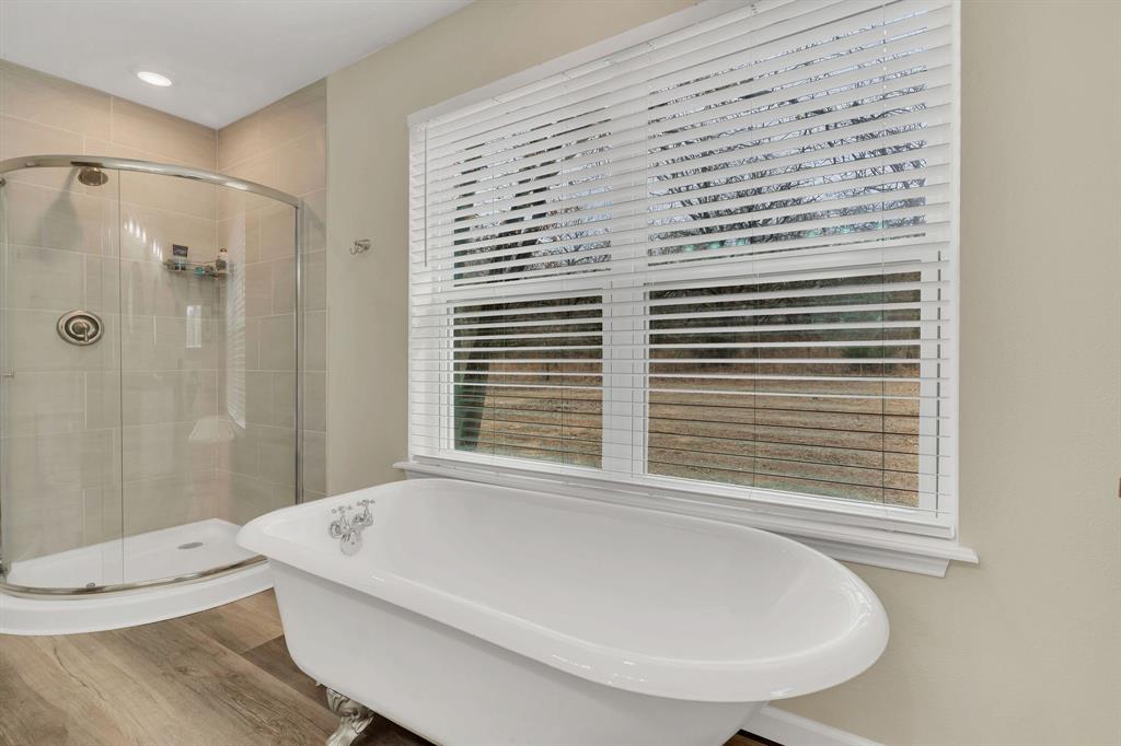 217 Comanche Trail Property Photo 16