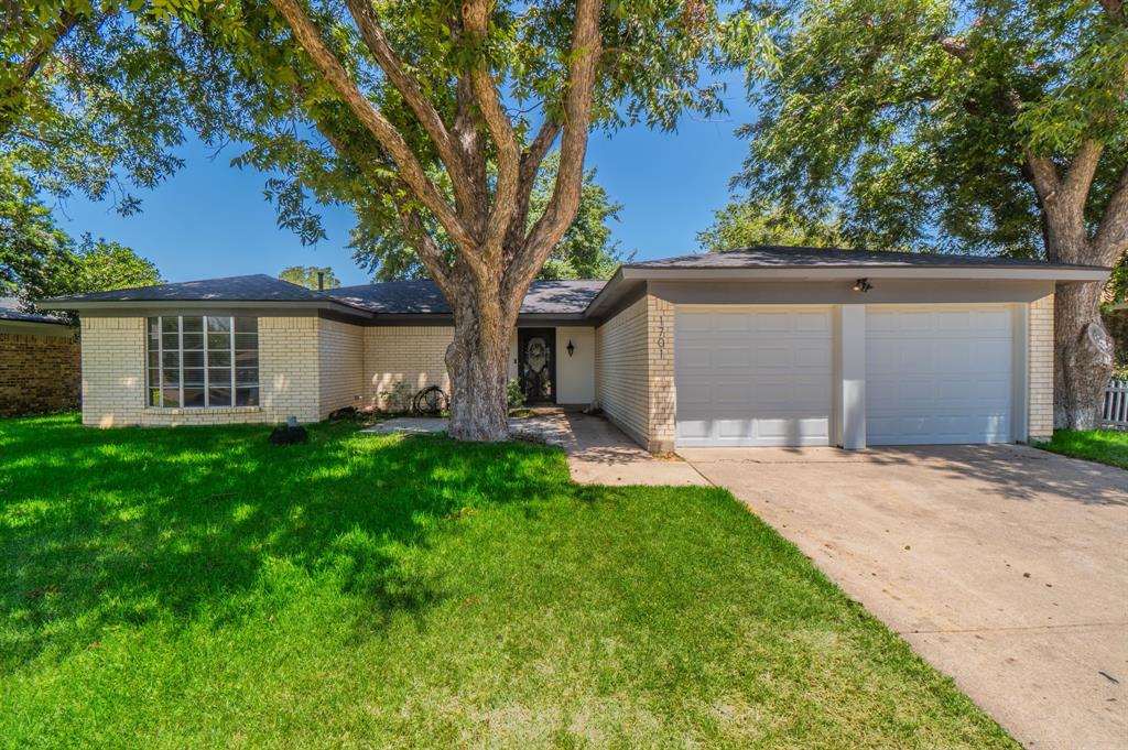 1701 Brookhaven Circle Property Photo 1