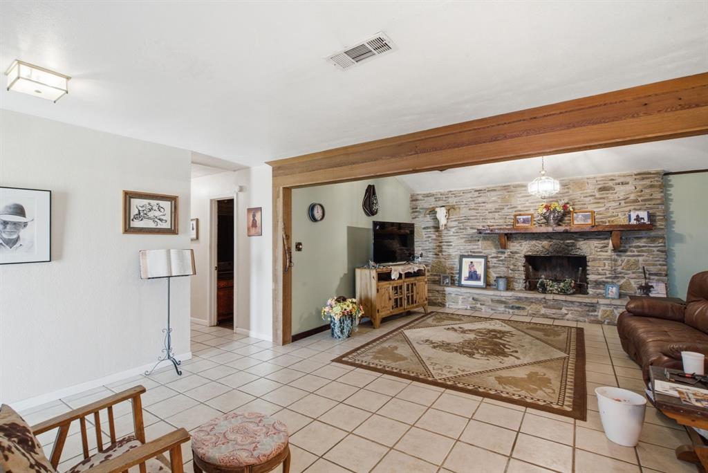 1399 State Highway 16 Property Photo 9