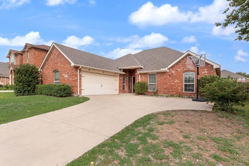1517 White Willow Lane Property Photo 1