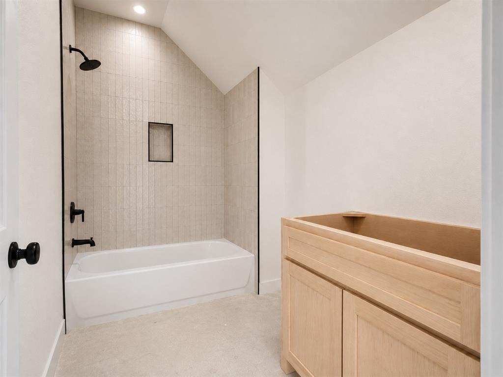 208 Vaughn Lane Property Photo 14