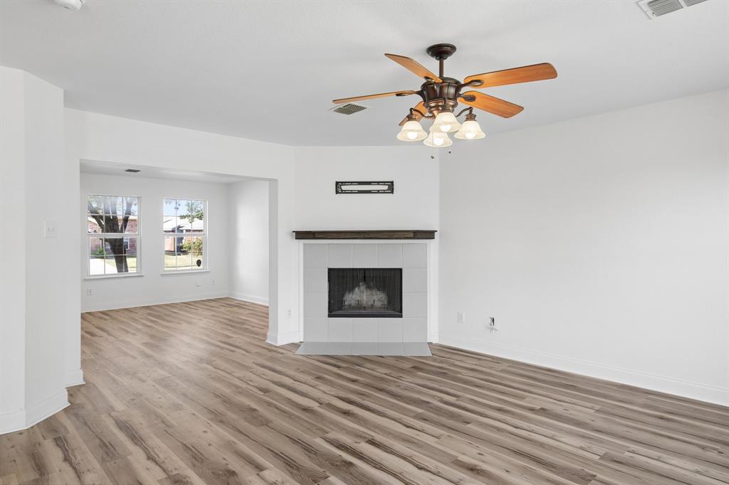 5533 Spring Ridge Drive Property Photo 7