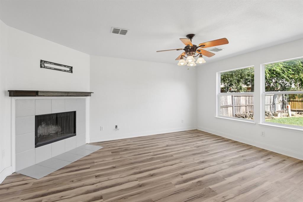 5533 Spring Ridge Drive Property Photo 8