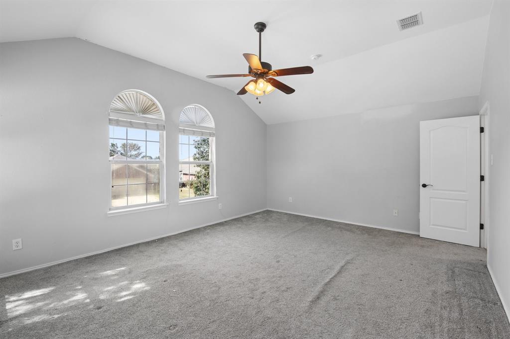 5533 Spring Ridge Drive Property Photo 24