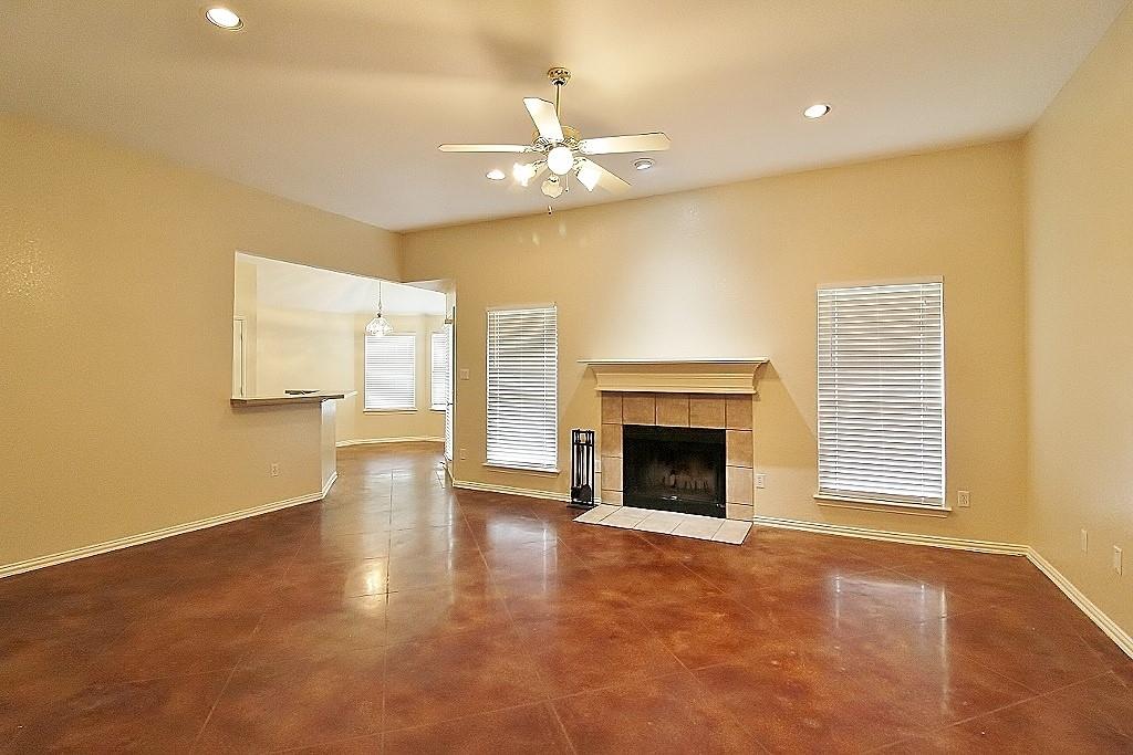302 Aspen Court Property Photo 3