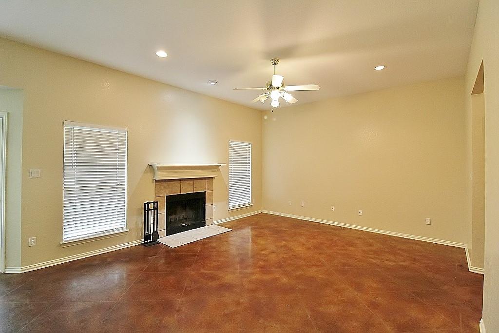 302 Aspen Court Property Photo 6