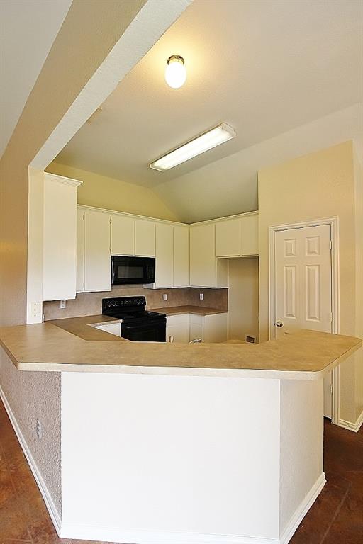 302 Aspen Court Property Photo 8