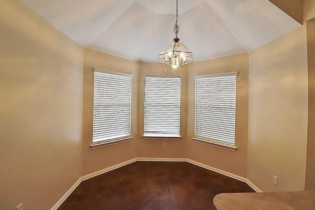 302 Aspen Court Property Photo 9