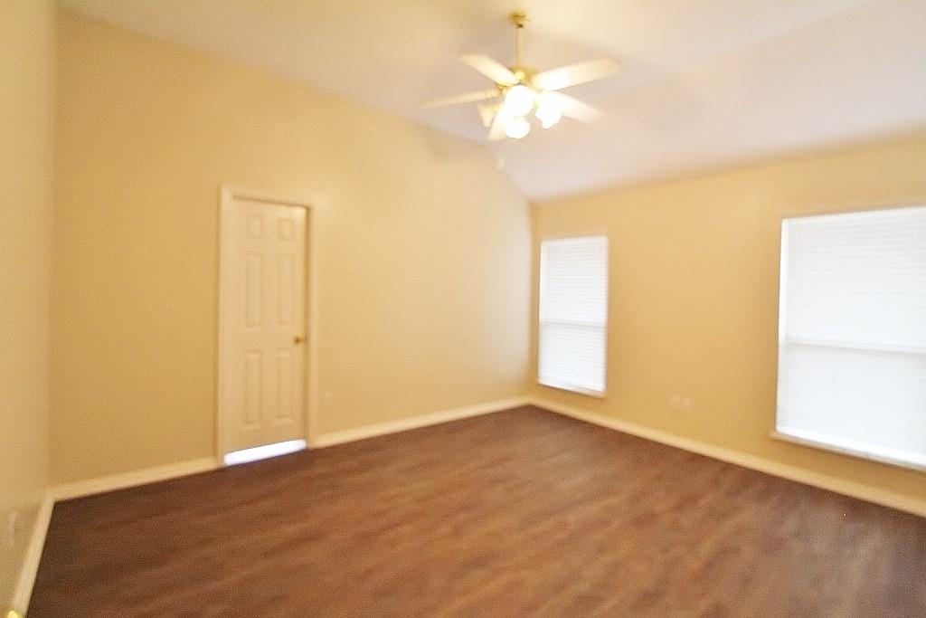 302 Aspen Court Property Photo 10