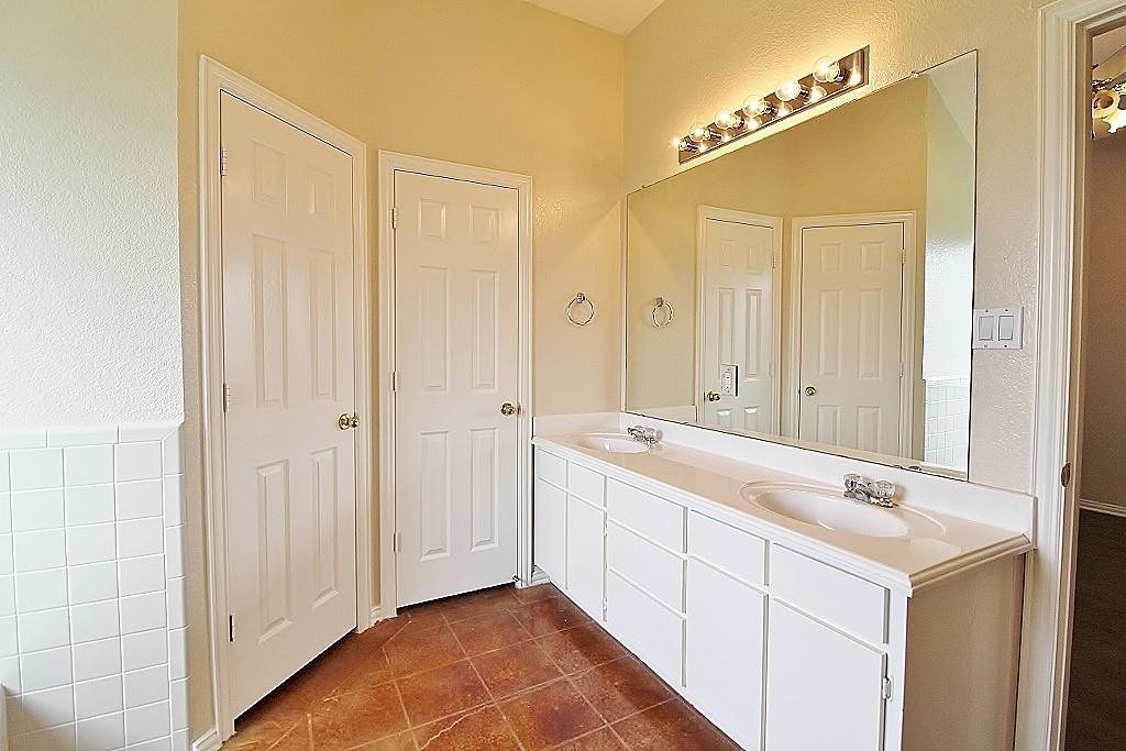 302 Aspen Court Property Photo 11