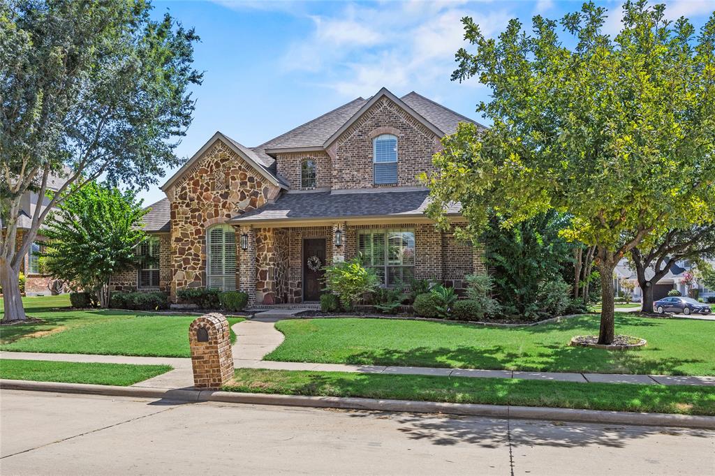 10974 Apple Valley Drive Property Photo 3