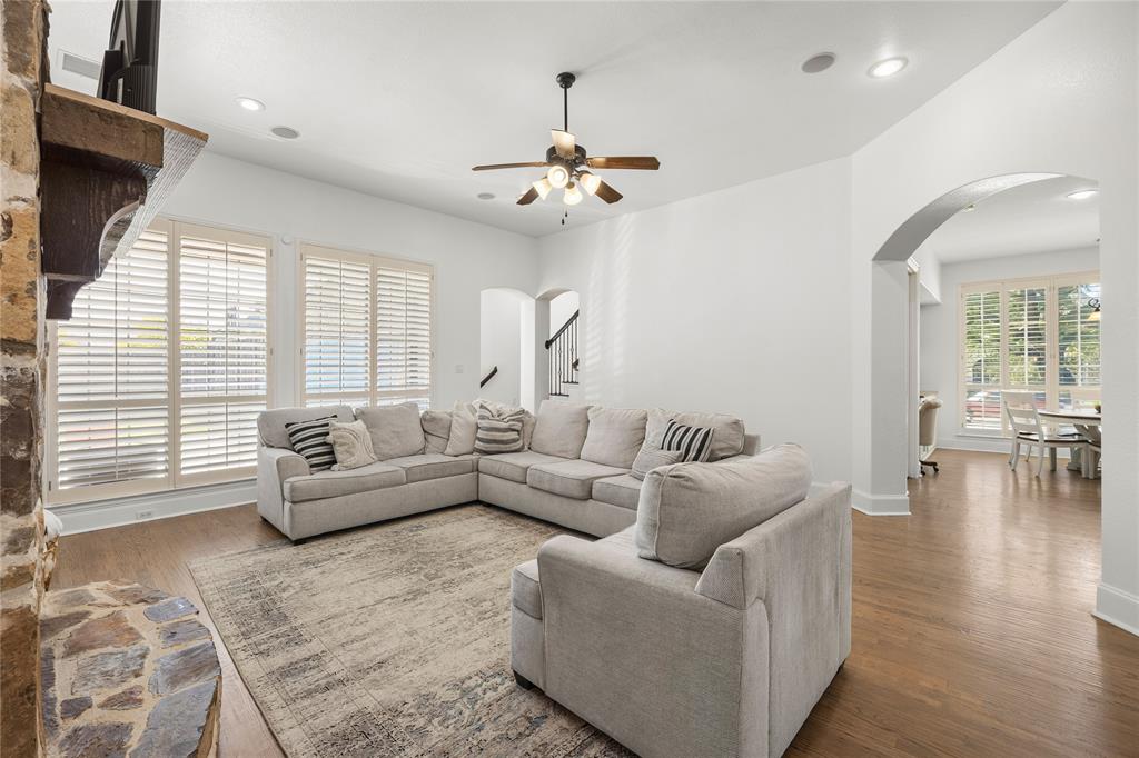 10974 Apple Valley Drive Property Photo 13