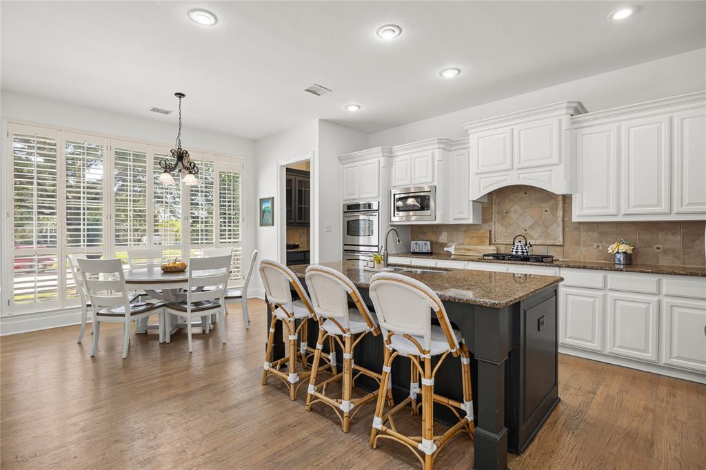 10974 Apple Valley Drive Property Photo 17