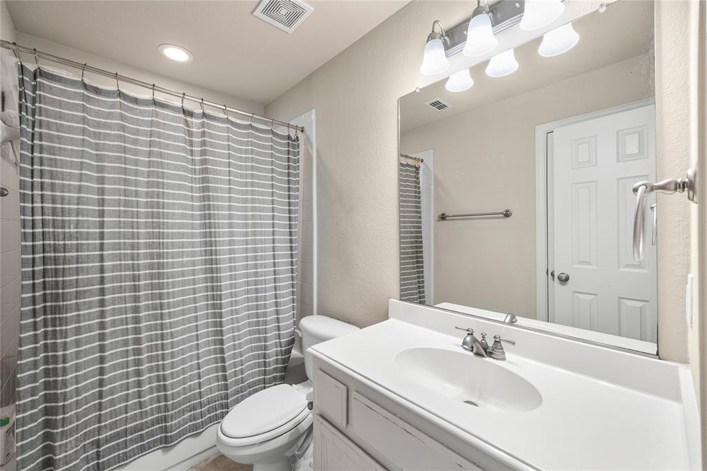 10974 Apple Valley Drive Property Photo 28