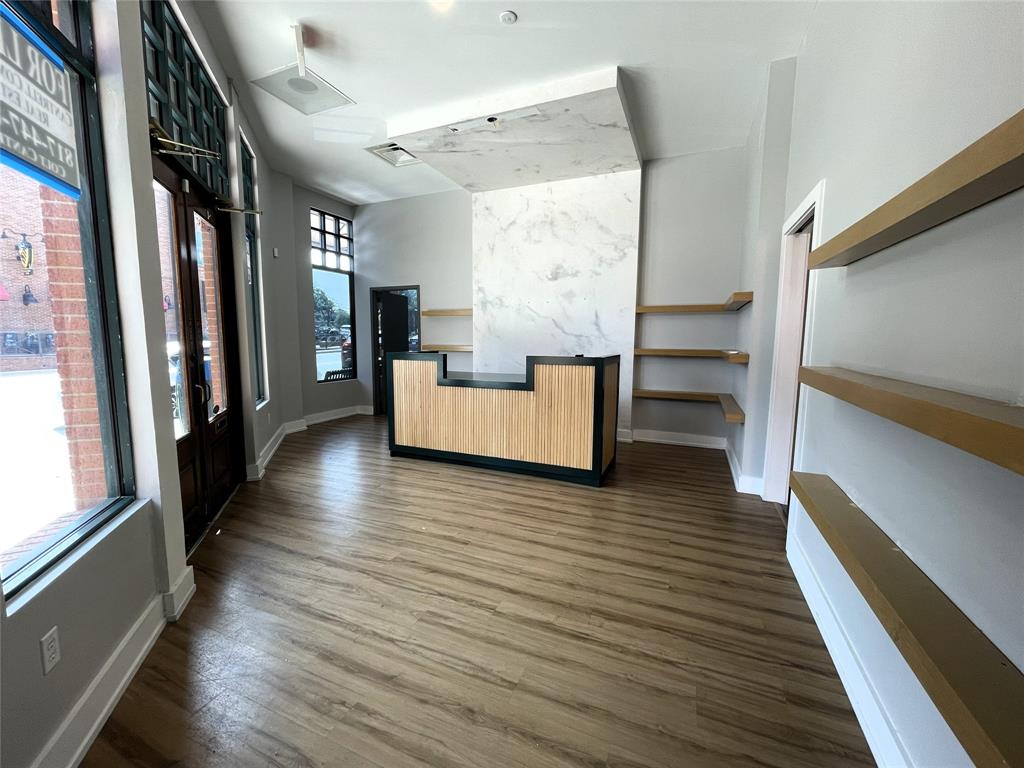 120 S Main Street 40 Property Photo 2