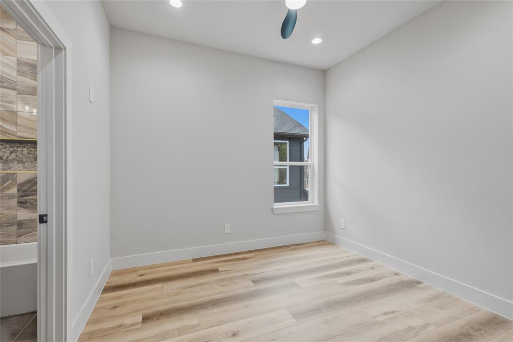 3914 Harlingen Street Property Photo 29