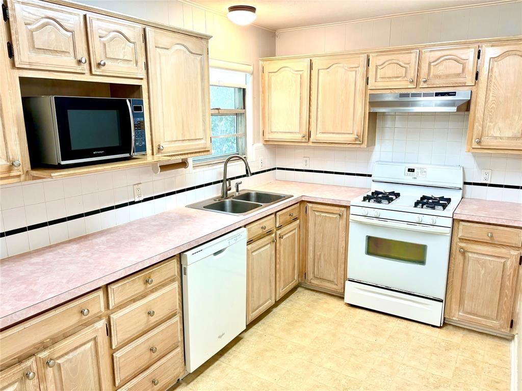 2014 Jacqueline Drive Property Photo 10