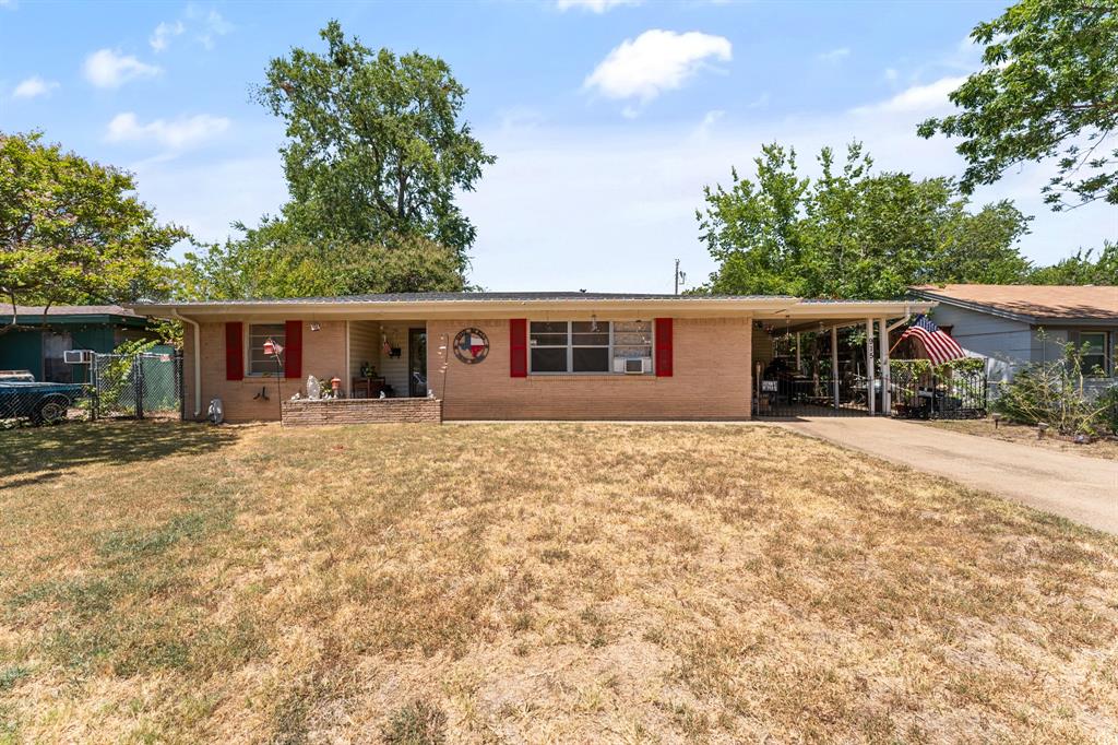 915 Liberty Drive Property Photo 1