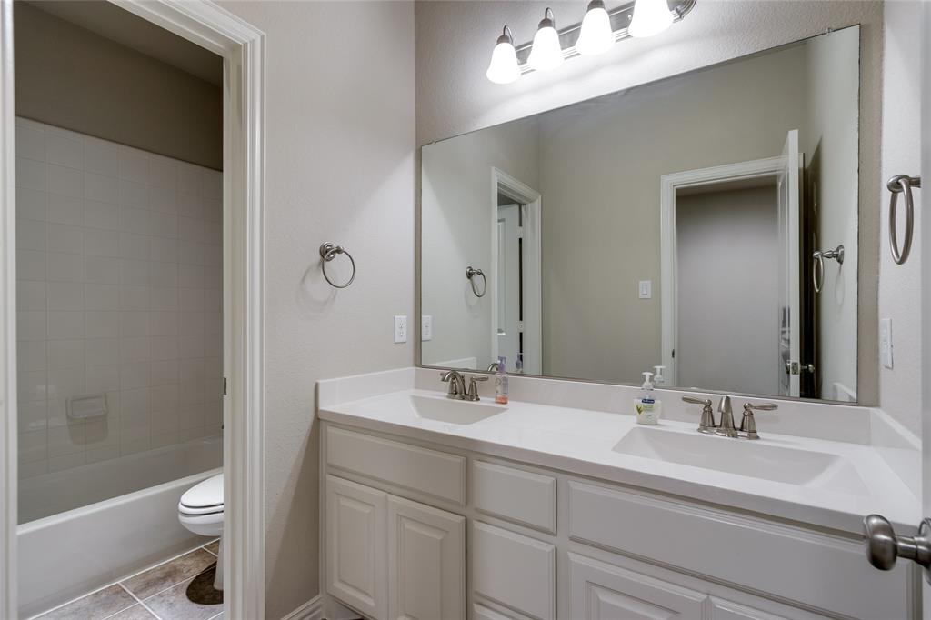 225 Lilypad Bend Property Photo 23