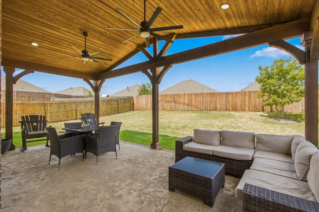 11217 Shady Meadows Way Property Photo 5