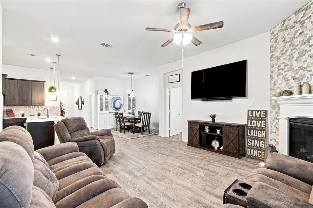 11217 Shady Meadows Way Property Photo 10