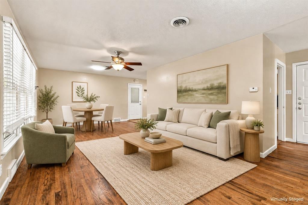 204 University Drive Property Photo 1