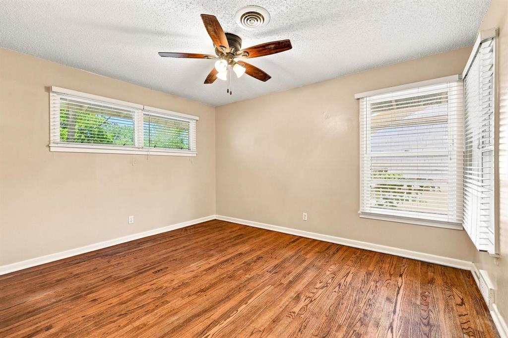204 University Drive Property Photo 12
