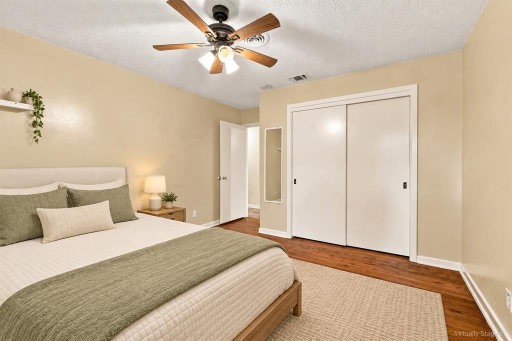 204 University Drive Property Photo 15