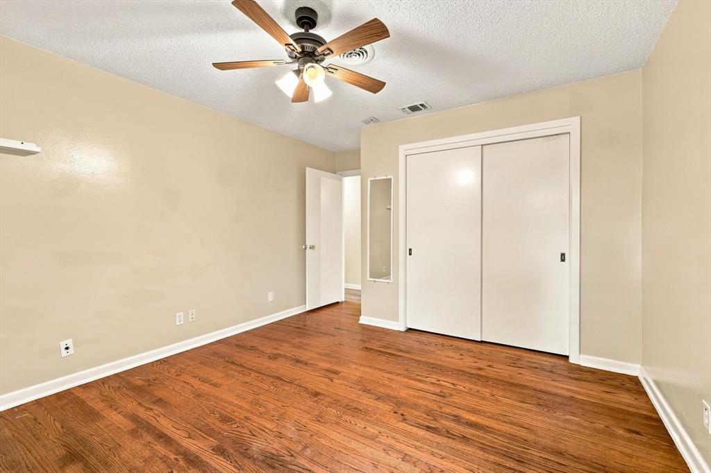 204 University Drive Property Photo 17