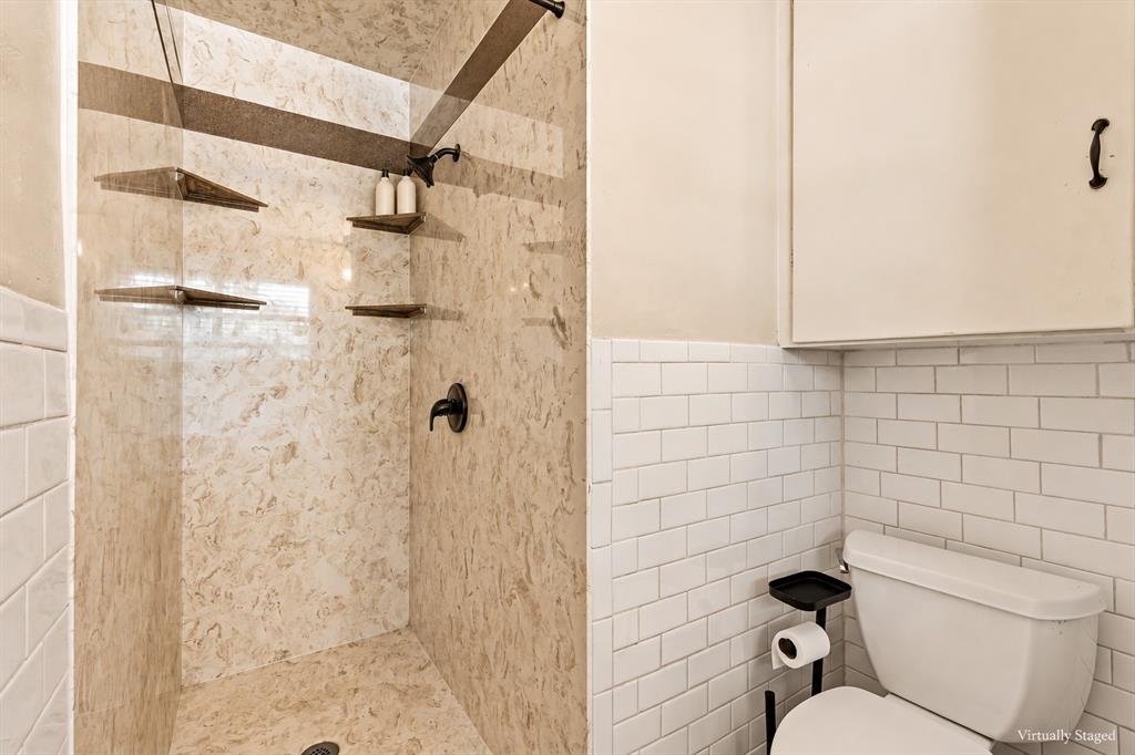 204 University Drive Property Photo 19