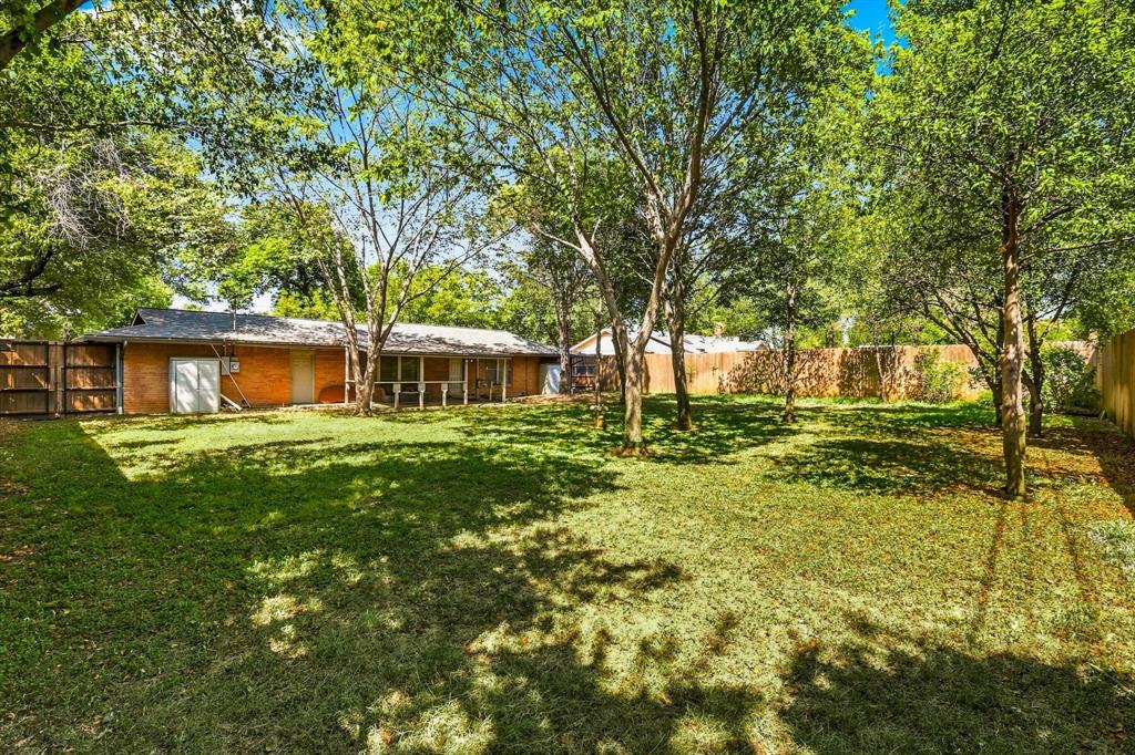 204 University Drive Property Photo 23
