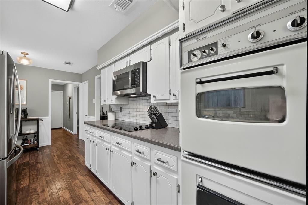1619 University Drive Property Photo 11