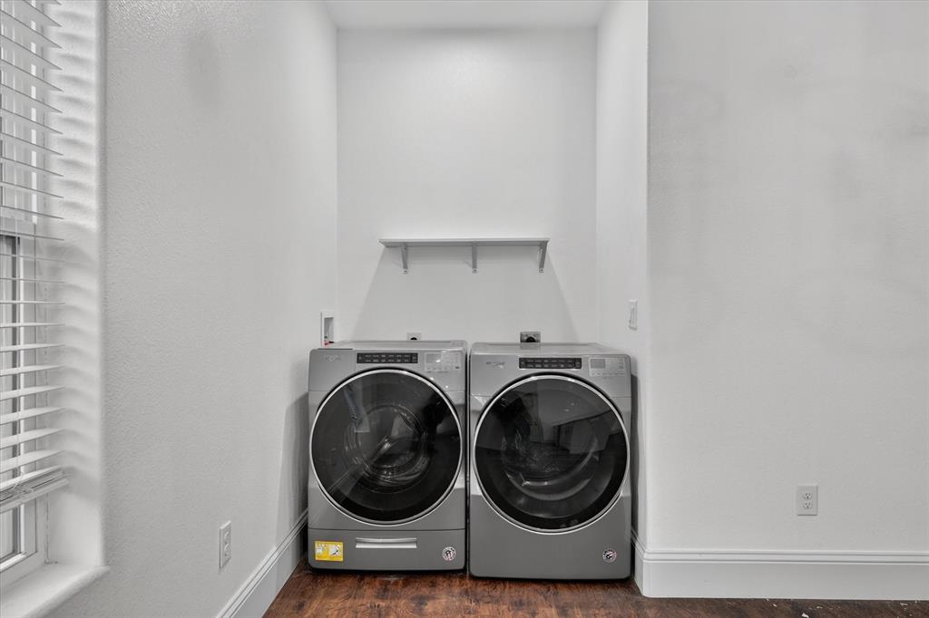 1216 W Nelson Street Property Photo 19