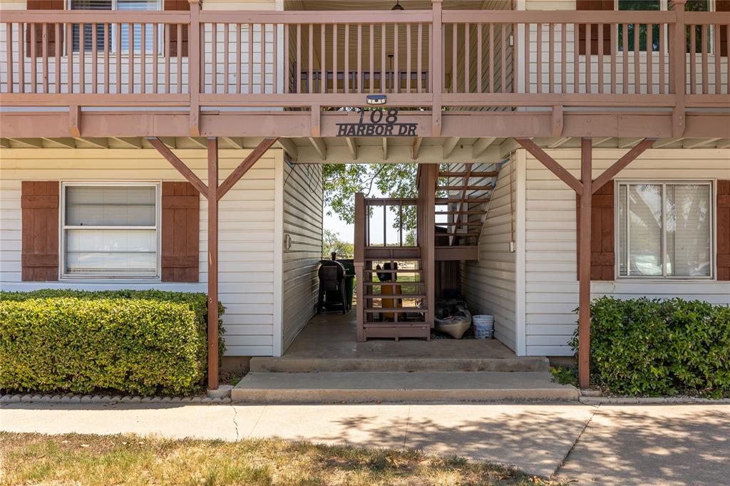 108 Harbor Drive 204 Property Photo 3