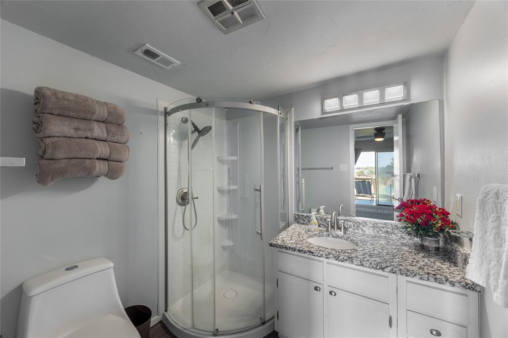 108 Harbor Drive 204 Property Photo 12