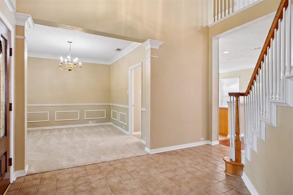 528 Blackfield Drive Property Photo 6