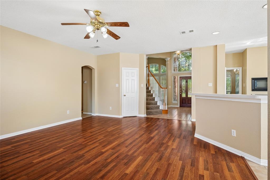 528 Blackfield Drive Property Photo 11