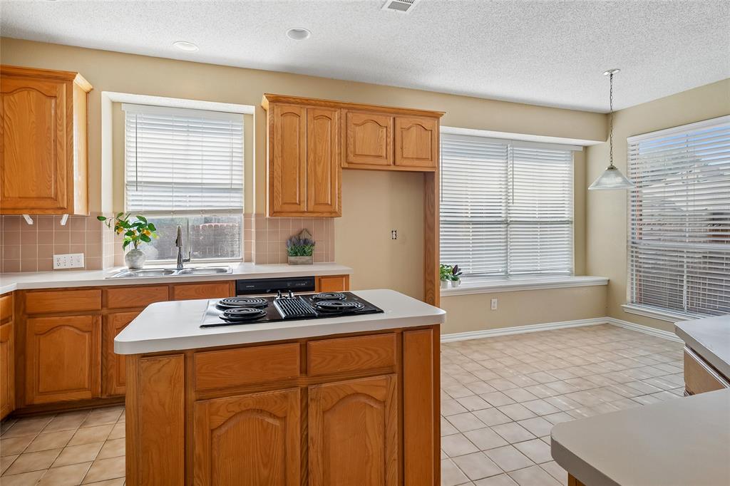 528 Blackfield Drive Property Photo 17
