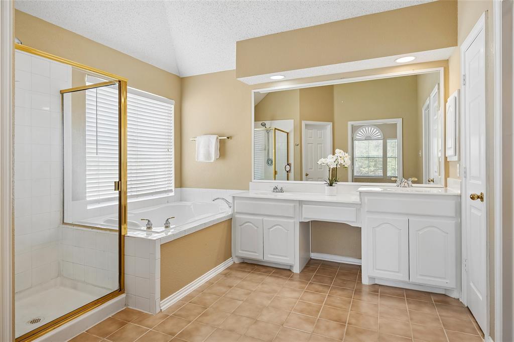 528 Blackfield Drive Property Photo 25