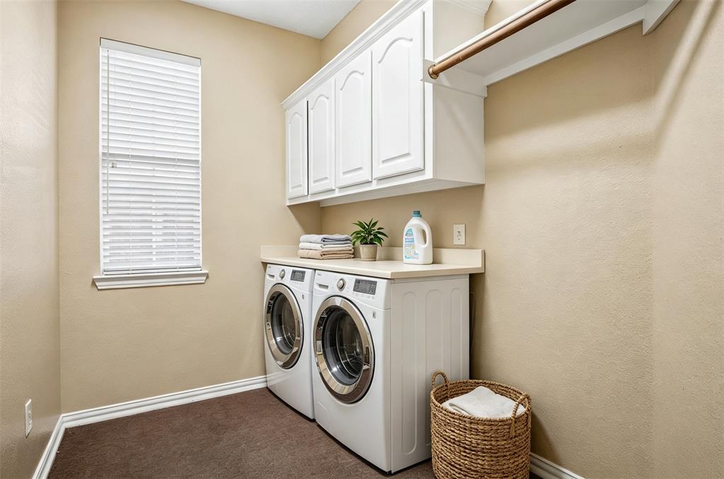 528 Blackfield Drive Property Photo 31