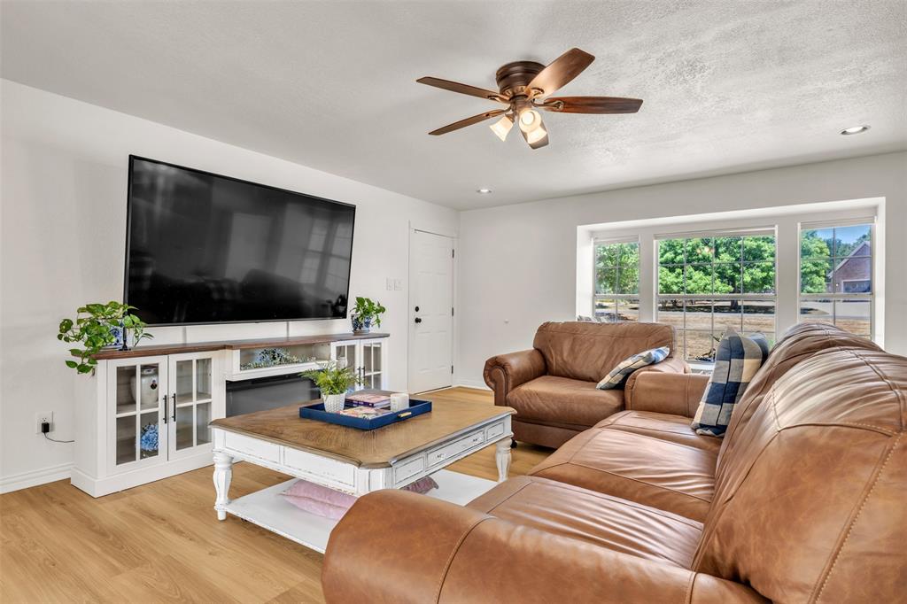 4808 Misty Meadow Drive Property Photo 8